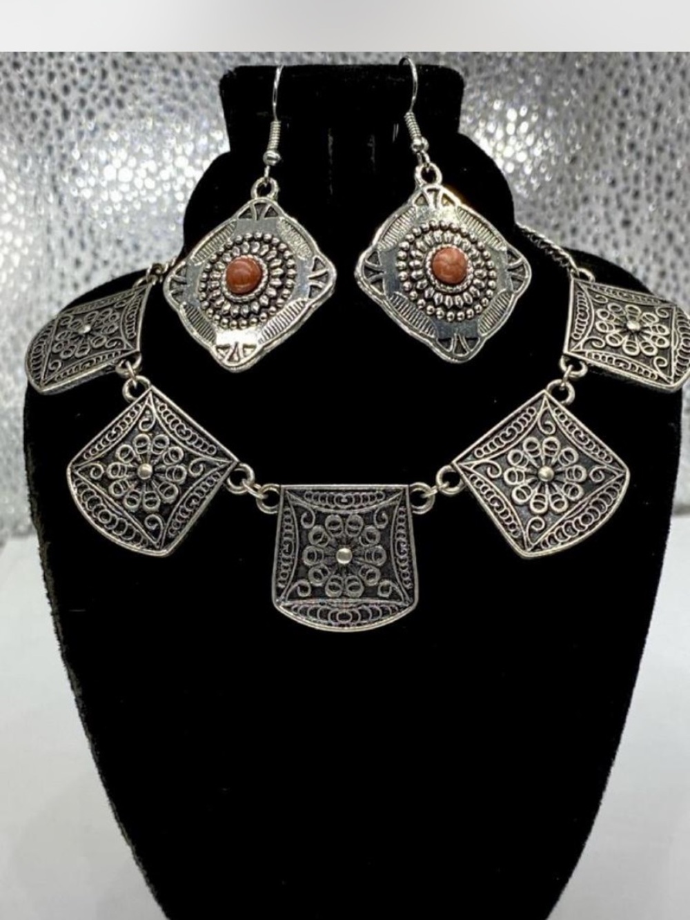 Filigree ^^^  Silver-Tone Filigree Necklace / Earrings /  Tan  Accent *^*